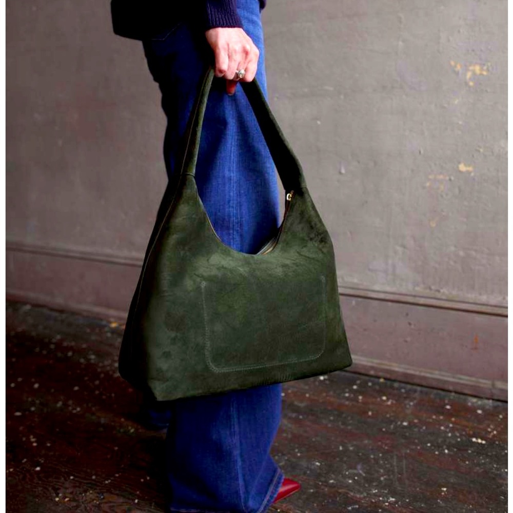 MANSUR GAVRIEL
Maxi Candy Hobo Bag - Moss Green
NEVER WORN!!!
